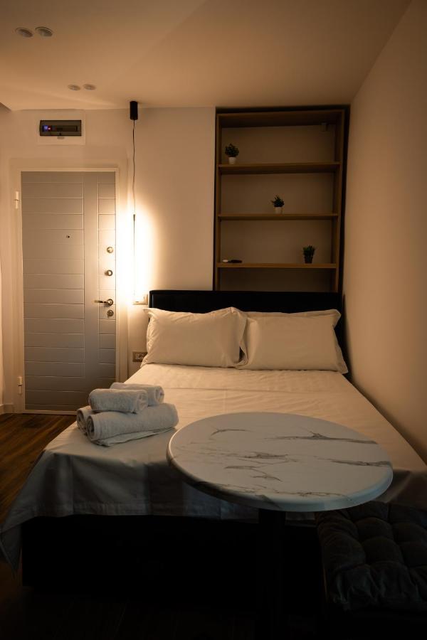 Cozy And Chic Apartment Tirana